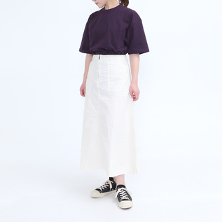 DARKPURPLE(モデル身長:162cm、着用サイズ:M) DARKPURPLE(モデル身長:162cm、着用サイズ:M)