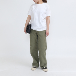 WHITE(モデル身長:162cm) WHITE(モデル身長:162cm)