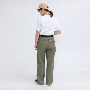 WHITE(モデル身長:162cm) WHITE(モデル身長:162cm)