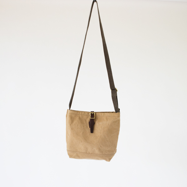 BUCKET SHOULDER（TAN）