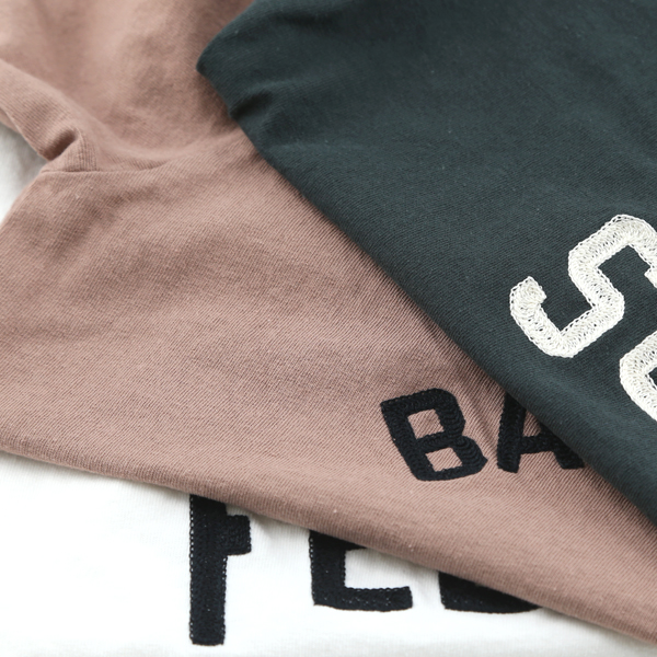 同じ形で3種類ご用意しました(左からWHITE、CAMDEN BRICK、STAND GREEN) 同じ形で3種類ご用意しました(左からWHITE、CAMDEN BRICK、STAND GREEN)