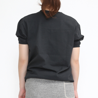 モデル身長:162cm 着用:OFF BLACK/M モデル身長:162cm 着用:OFF BLACK/M