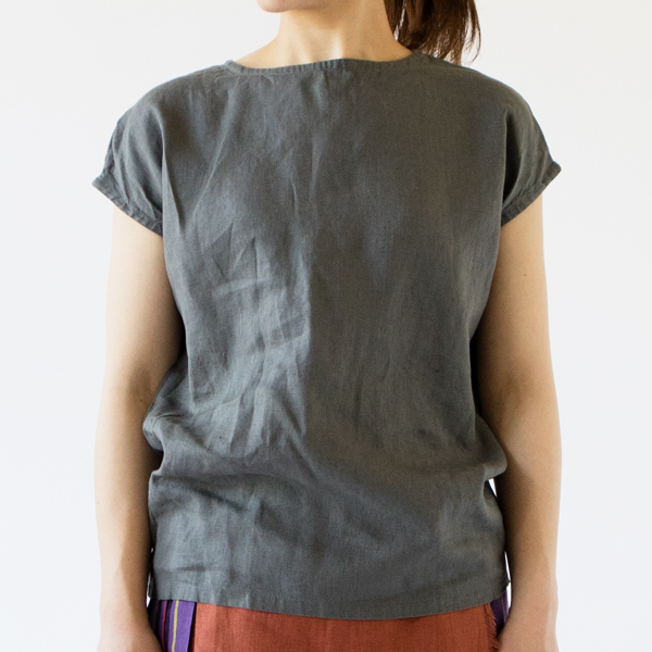 GREY（モデル身長：162cm）