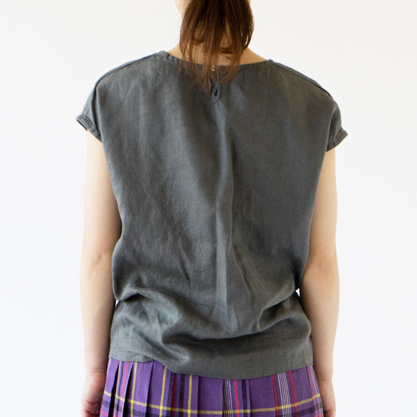GREY（モデル身長：162cm）