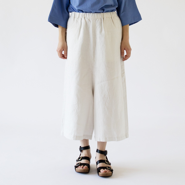 VINTAGE WHITE（モデル身長：162cm）
