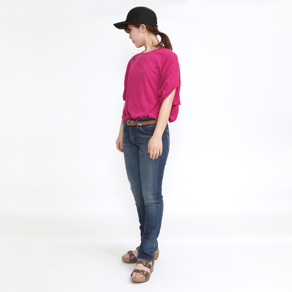 PINK（モデル身長：162cm）