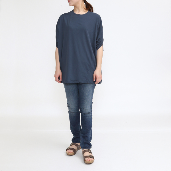 BLUE（モデル身長：162cm）