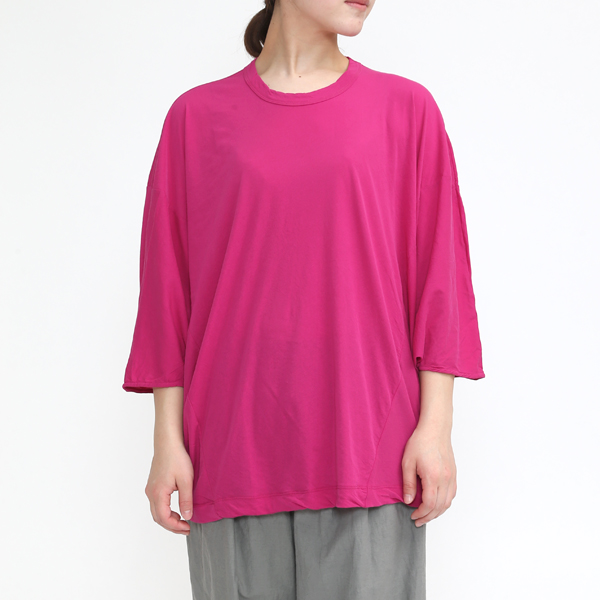 PINK（モデル身長：162cm）