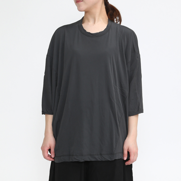CHARCOAL GRAY（モデル身長：162cm）