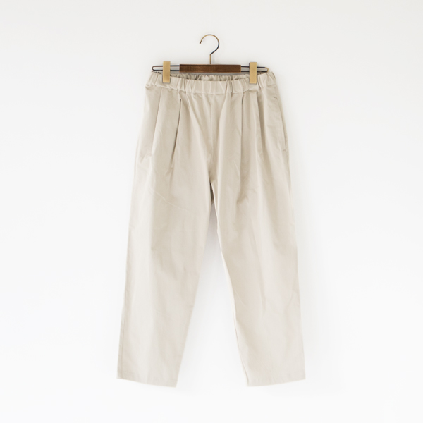 ヴィンテージウォッシュ ストレッチタックパンツ（IVORY）
