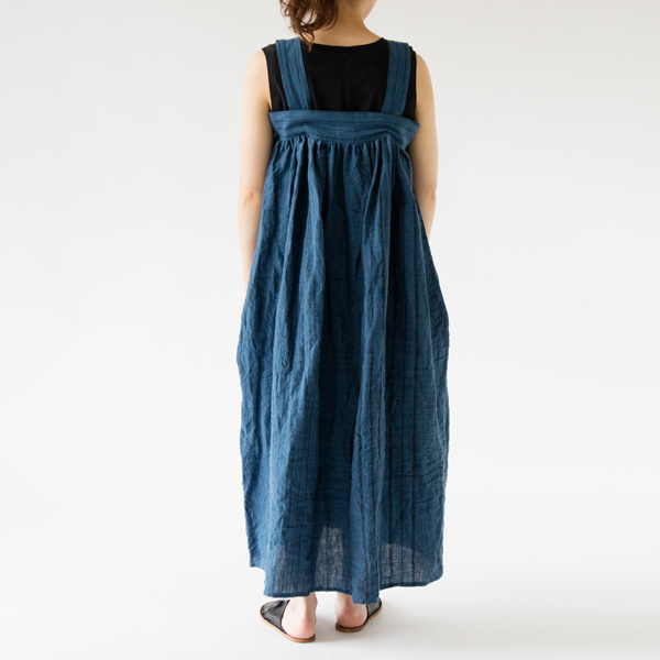 NAVY（モデル身長：162cm）