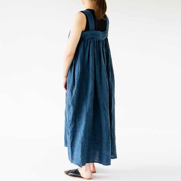 NAVY（モデル身長：162cm）