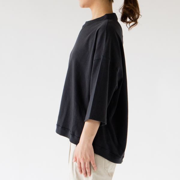 CHARCOAL GREY（モデル身長：162cm）