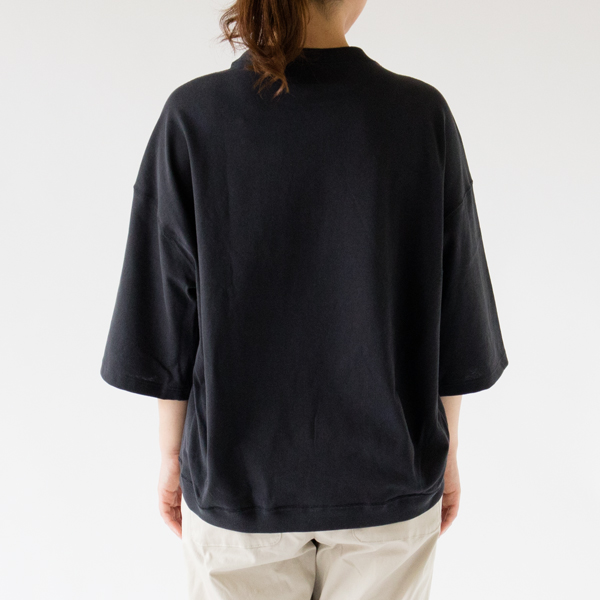 CHARCOAL GREY（モデル身長：162cm）