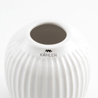 WHITE WHITE
