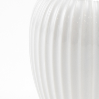 WHITE WHITE