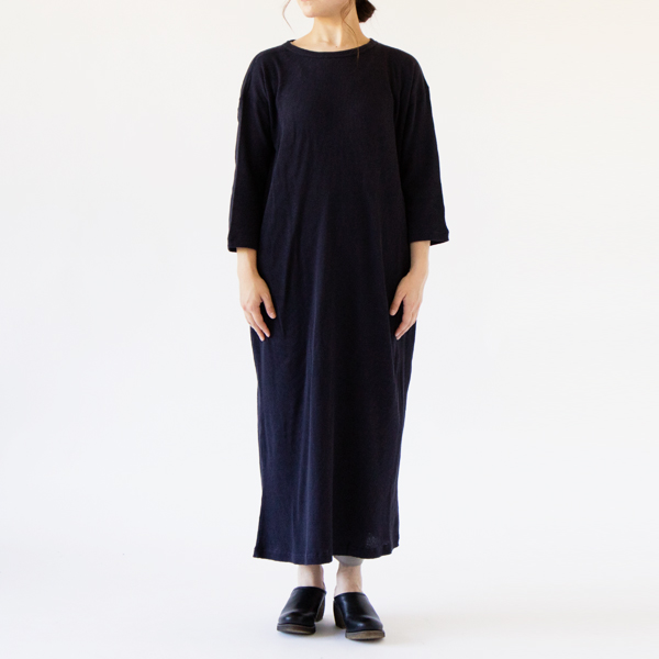 NAVY（モデル身長：162cm）