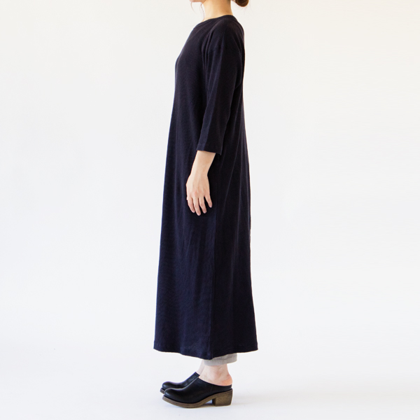 NAVY（モデル身長：162cm）