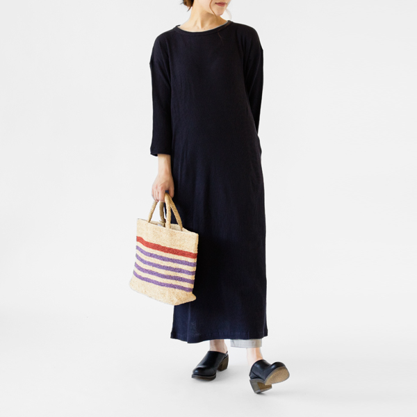 NAVY（モデル身長：162cm）