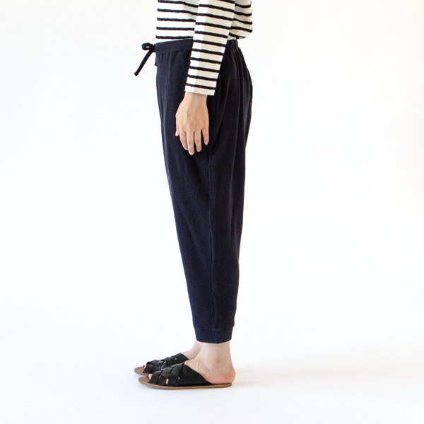 NAVY（モデル身長：162cm）