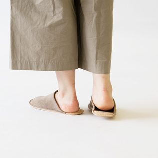 着用イメージ(別カラーのBEIGE) 着用イメージ(別カラーのBEIGE)