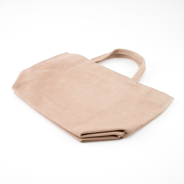 畳んだ様子（PINK BEIGE）