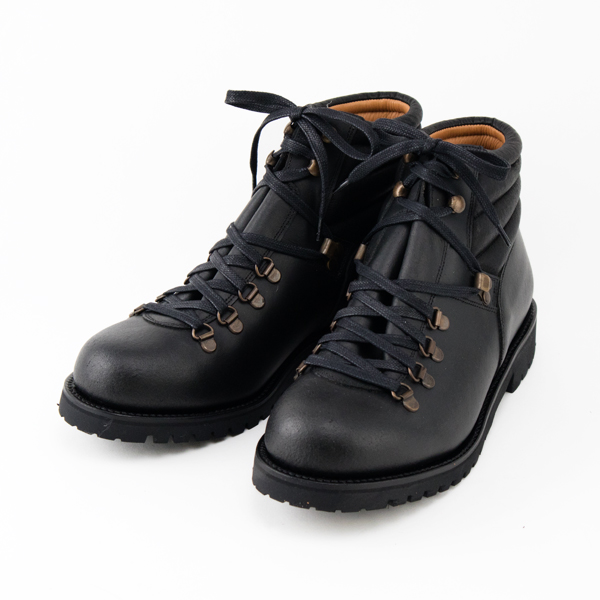 トレッキングブーツ　NEGRO