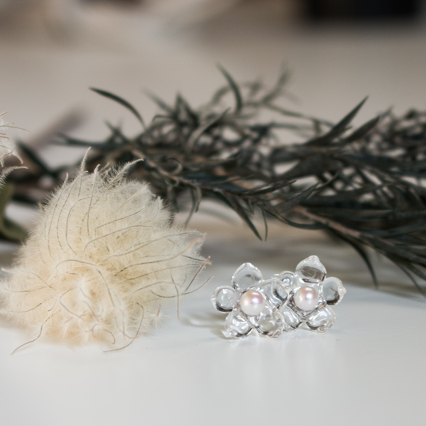 【別注】 PEARL 小花(ピアス)