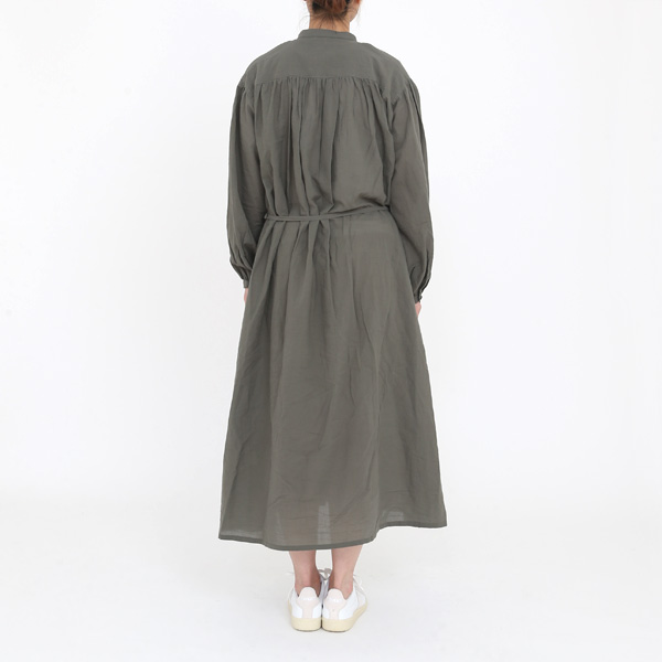 モデル身長163cm/体重51kg(KHAKI)