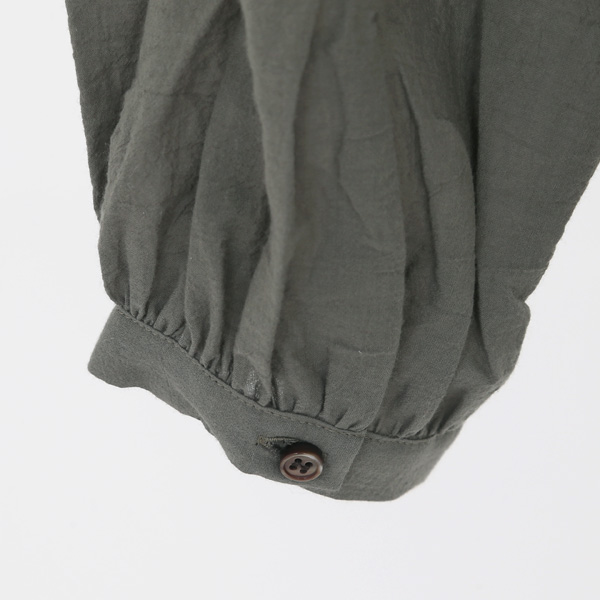 袖（KHAKI）