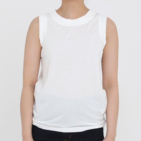 OFF WHITE（モデル身長 163cm）