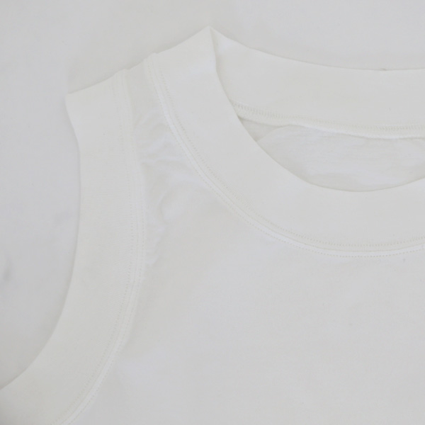 肩部分（OFF WHITE）