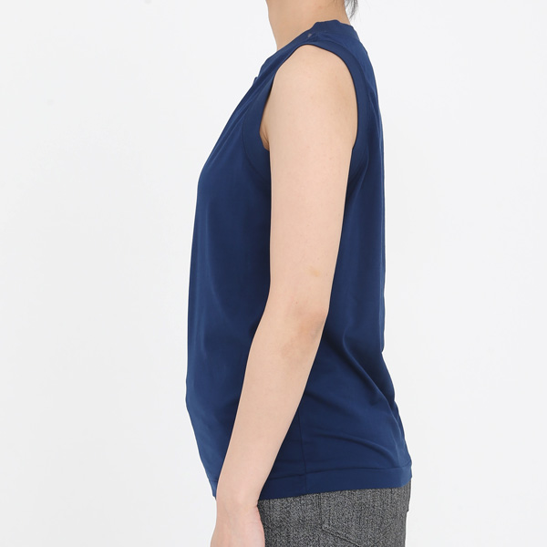 BLUE（モデル身長 163cm）