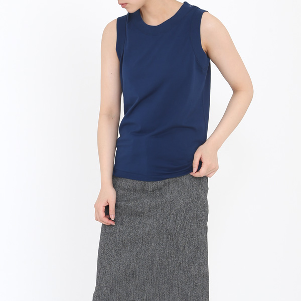 BLUE（モデル身長 163cm）