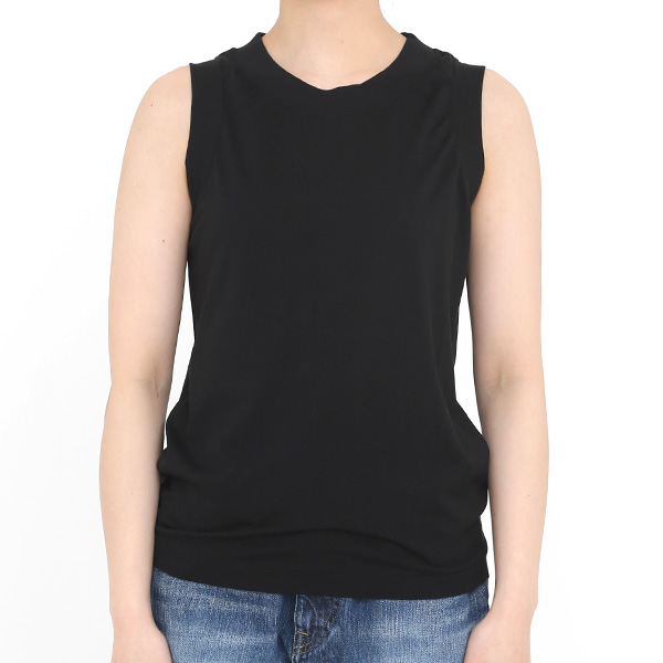 BLACK（モデル身長 163cm）