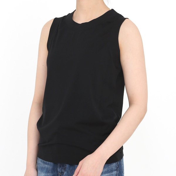 BLACK（モデル身長 163cm）