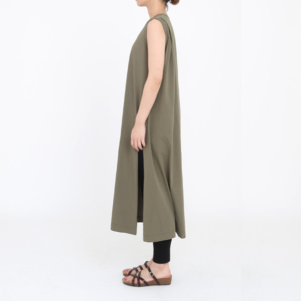 KHAKI(モデル身長 163cm) KHAKI(モデル身長 163cm)