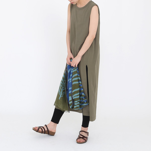 KHAKI(モデル身長 163cm) KHAKI(モデル身長 163cm)
