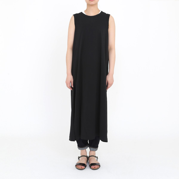 BLACK(モデル身長 163cm) BLACK(モデル身長 163cm)