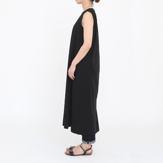 BLACK(モデル身長 163cm) BLACK(モデル身長 163cm)