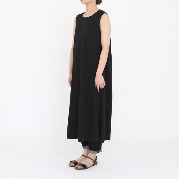 BLACK(モデル身長 163cm) BLACK(モデル身長 163cm)