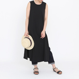 BLACK(モデル身長 163cm) BLACK(モデル身長 163cm)