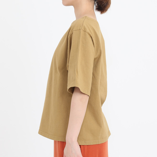KHAKI（モデル身長：163cm）