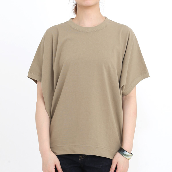 KHAKI（モデル身長：163cm）