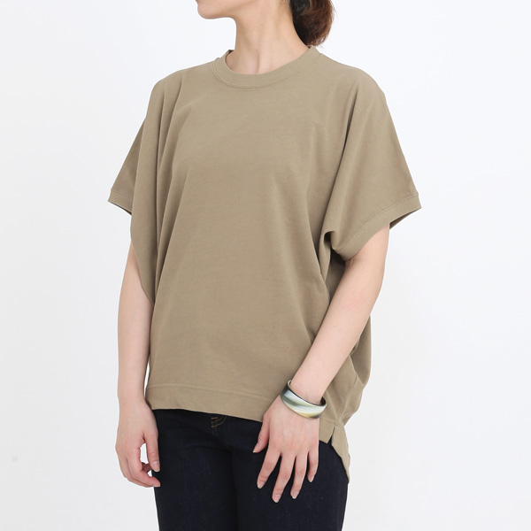 KHAKI（モデル身長：163cm）