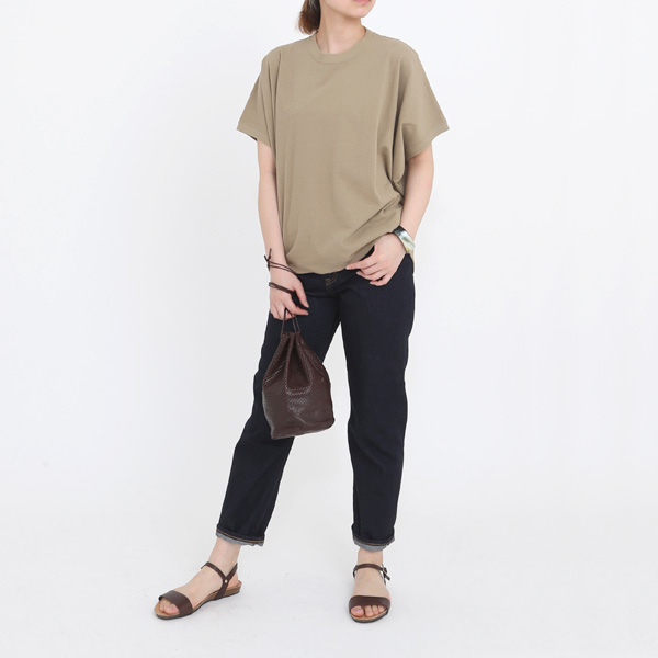 KHAKI（モデル身長：163cm）