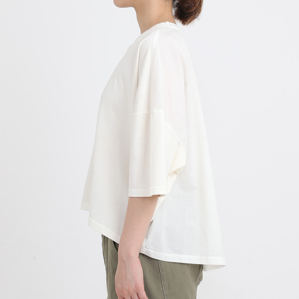 ホワイト(モデル身長:163cm) ホワイト(モデル身長:163cm)