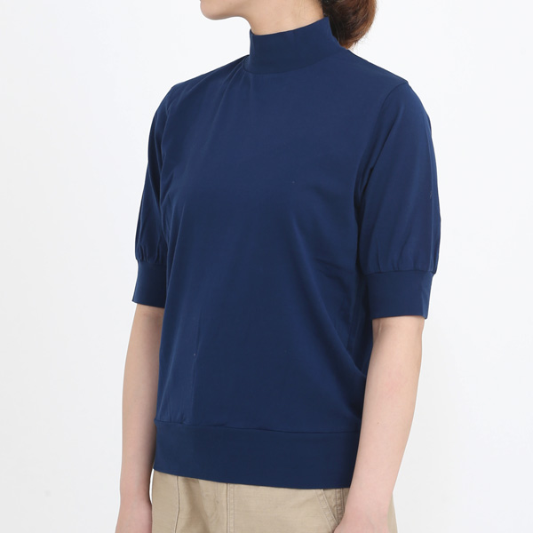BLUE（モデル身長：163cm）