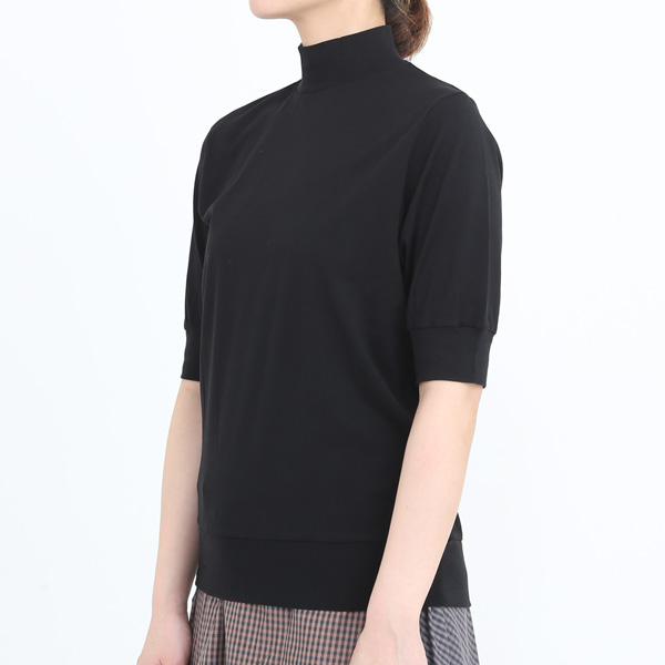 BLACK（モデル身長：163cm）