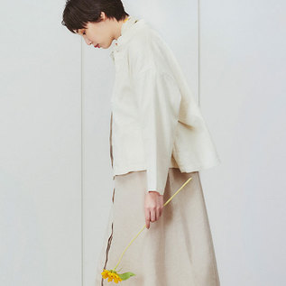 OFF WHITE(モデル身長:173cm) OFF WHITE(モデル身長:173cm)